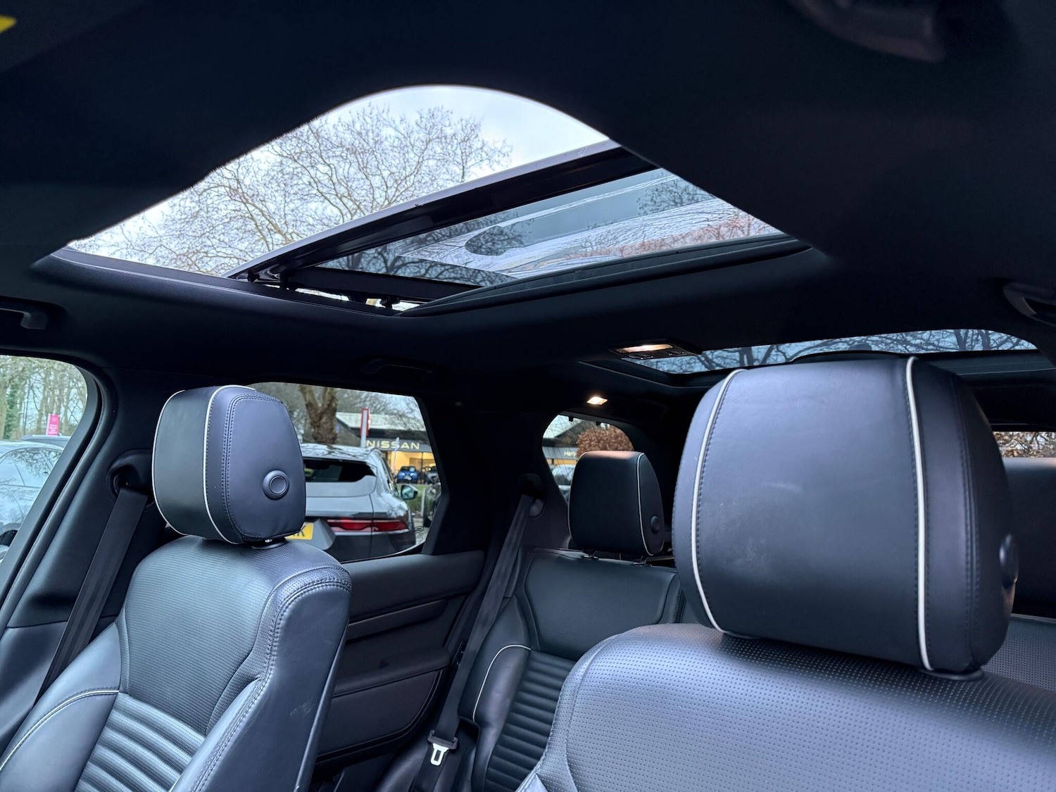 Used Land Rover Discovery 2020 for sale - 77376649: Photo 5