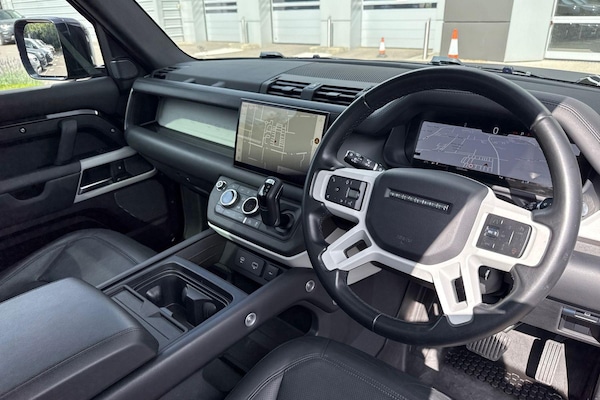 Used Land Rover Defender 90 2023 for sale - 75414767: Photo 27