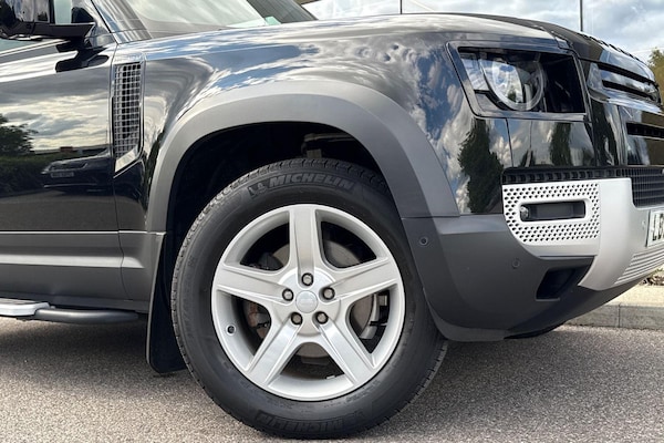 Used Land Rover Defender 90 2023 for sale - 75414767: Photo 2