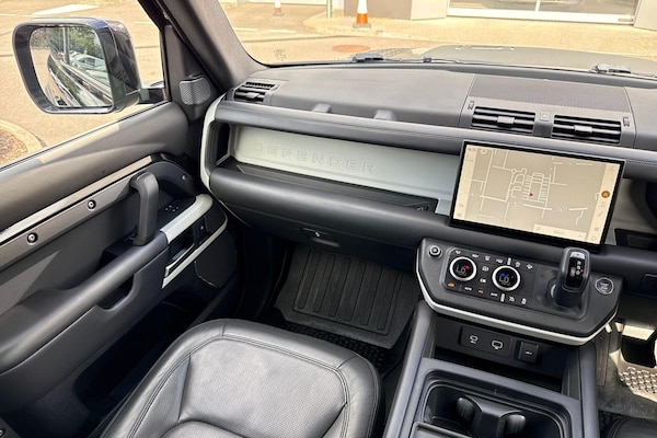 Used Land Rover Defender 90 2023 for sale - 75414767: Photo 33