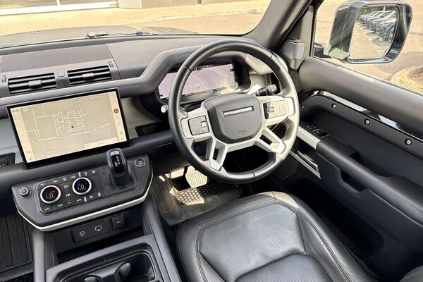 Used Land Rover Defender 90 2023 for sale - 75414767: Photo 34