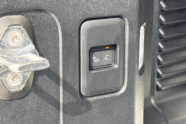 Used Land Rover Defender 90 2023 for sale - 75414767: Photo 49