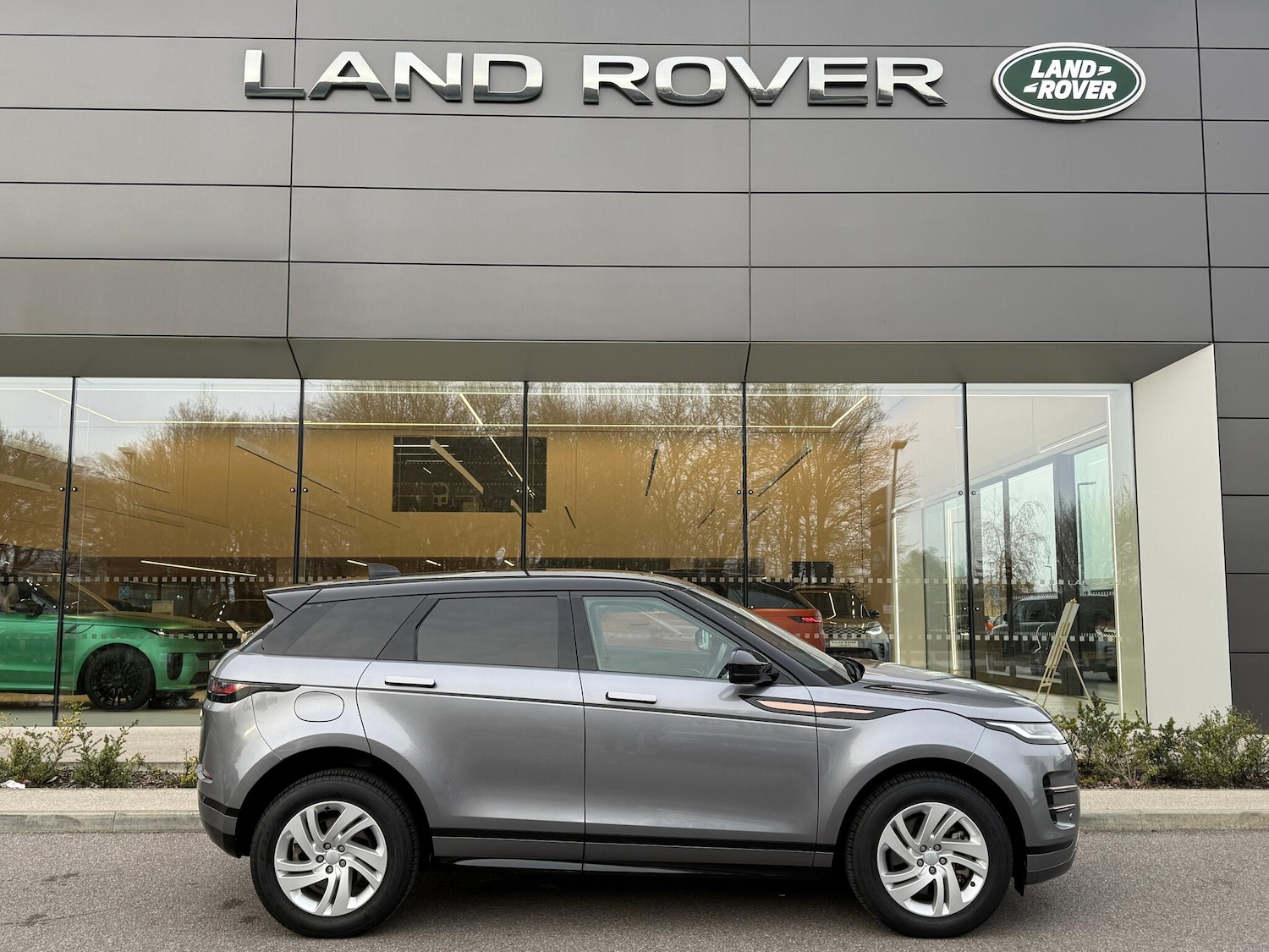 Used Land Rover Range Rover Evoque 2021 for sale - 77586029: Photo 2