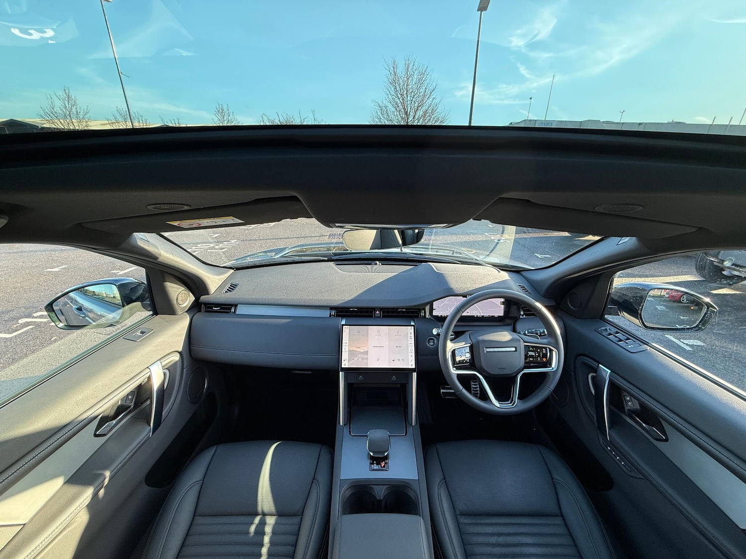 Used Land Rover Discovery Sport 2025 for sale - 76913937: Photo 3