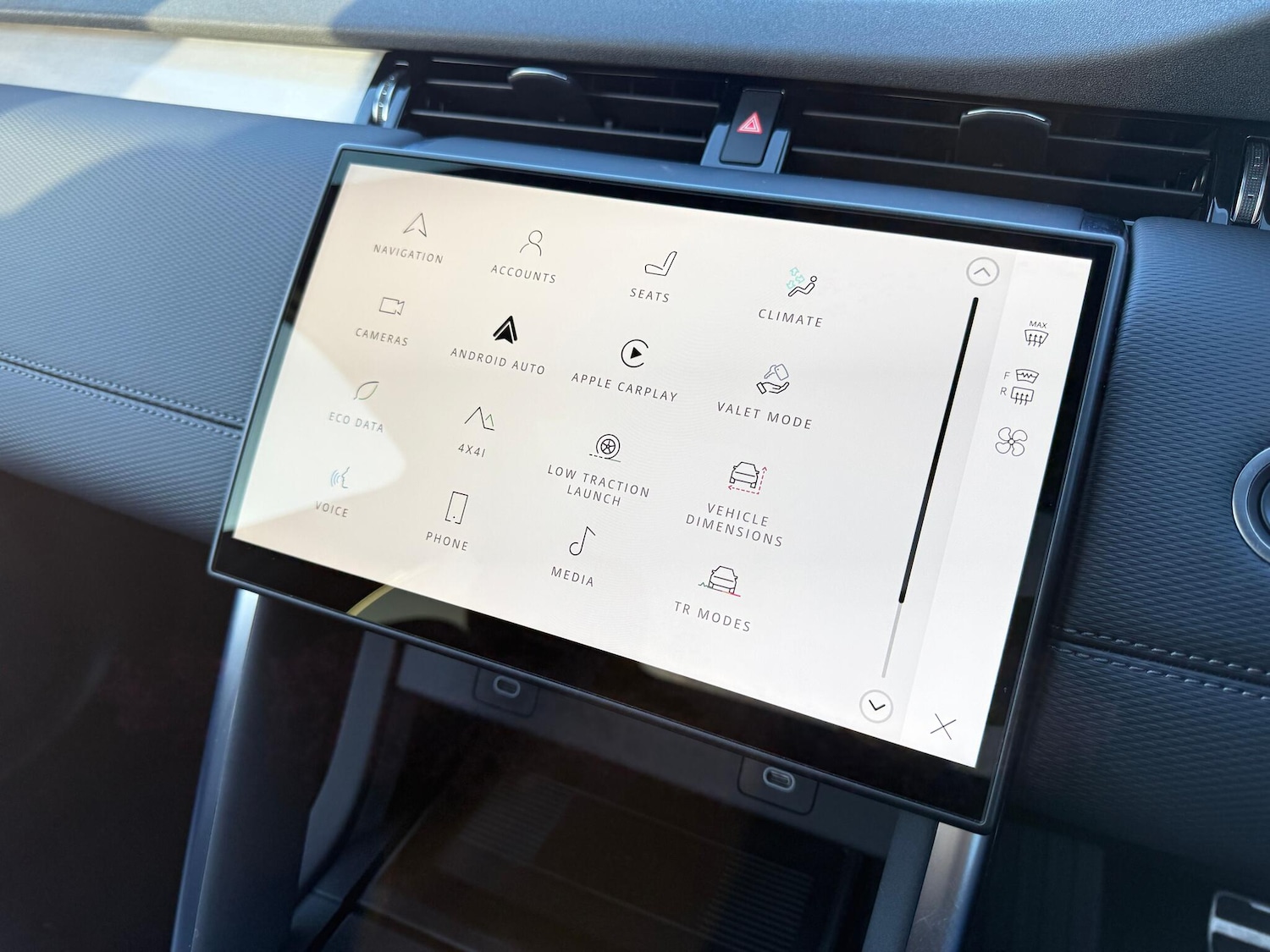 Used Land Rover Discovery Sport 2025 for sale - 76913937: Photo 54