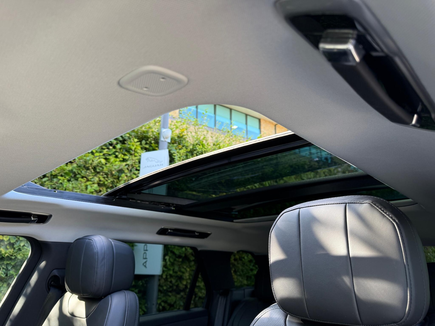 Used Land Rover Range Rover Sport 2024 for sale - 76856049: Photo 5