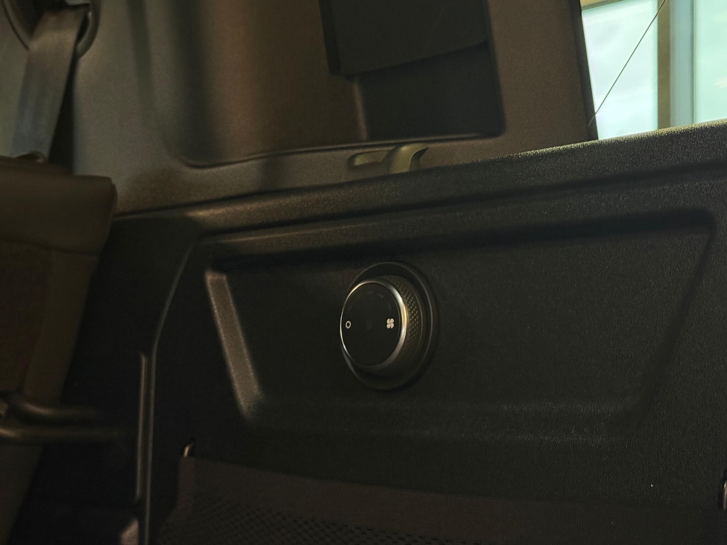 Used Land Rover Defender 110 for sale - 77255339: Photo 25