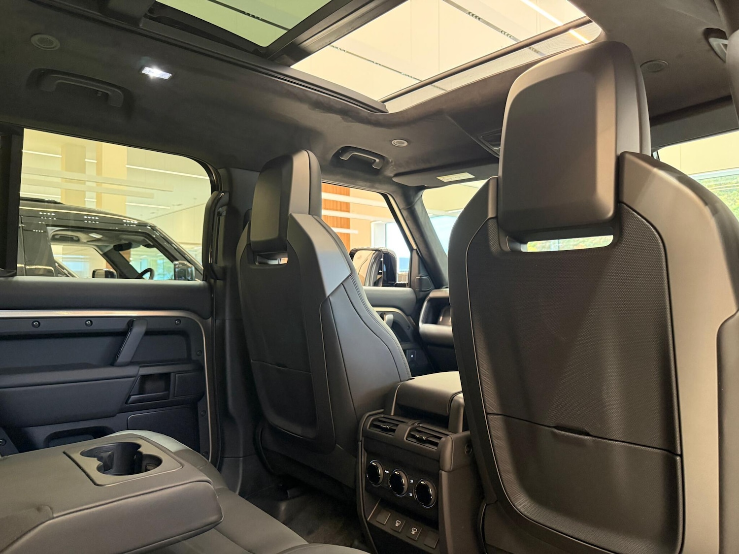 Used Land Rover Defender 110 for sale - 77255339: Photo 29