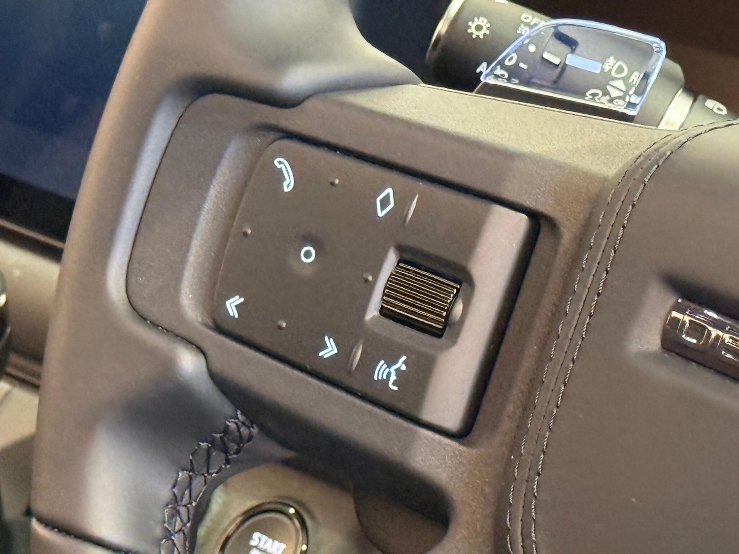 Used Land Rover Defender 110 for sale - 77255339: Photo 36