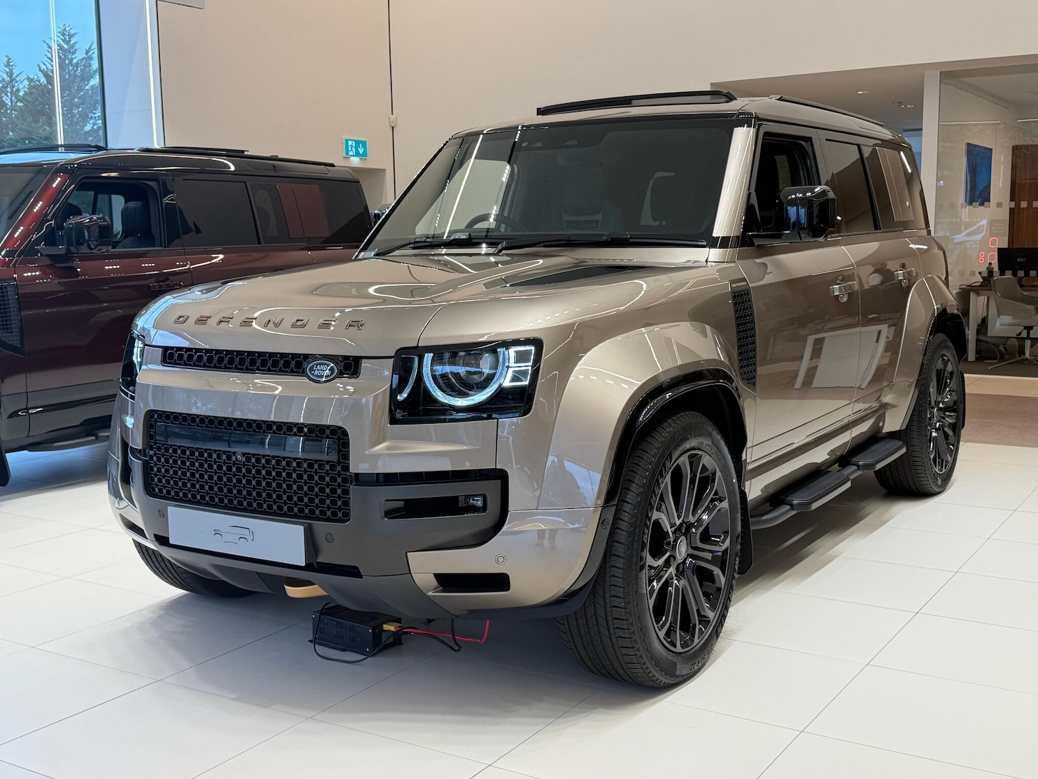 Used Land Rover Defender 110 for sale - 77255339: Photo 6