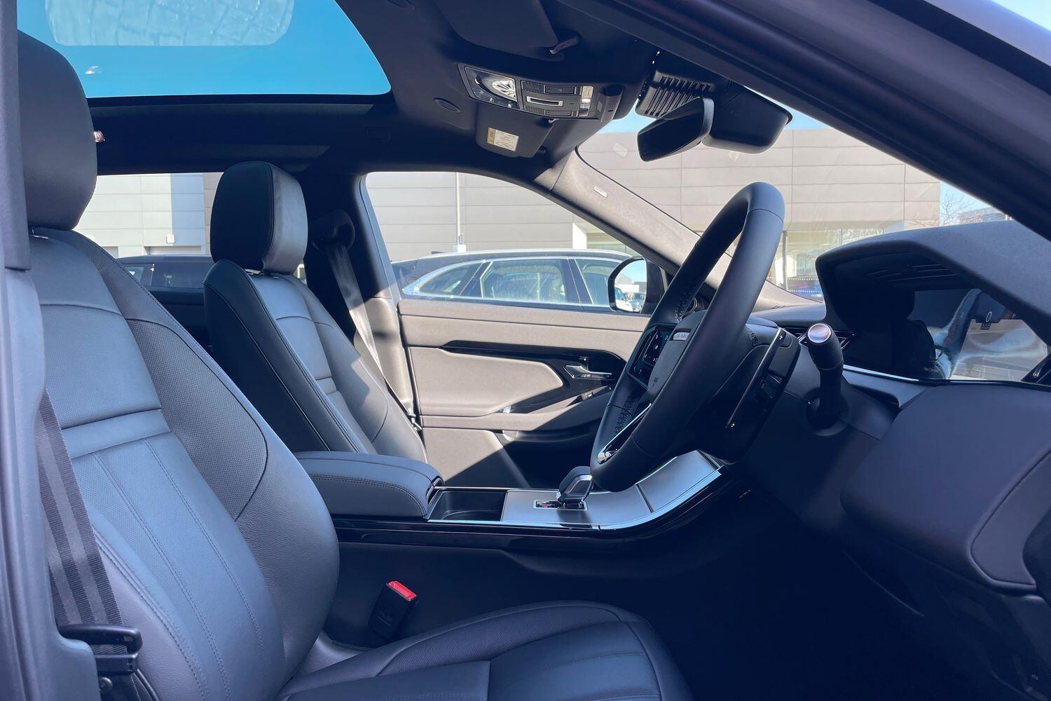 Used Land Rover Range Rover Evoque 2025 for sale - 76214557: Photo 33