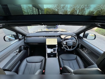 Used Land Rover Range Rover Sport 2025 for sale - 76215443: Photo 3