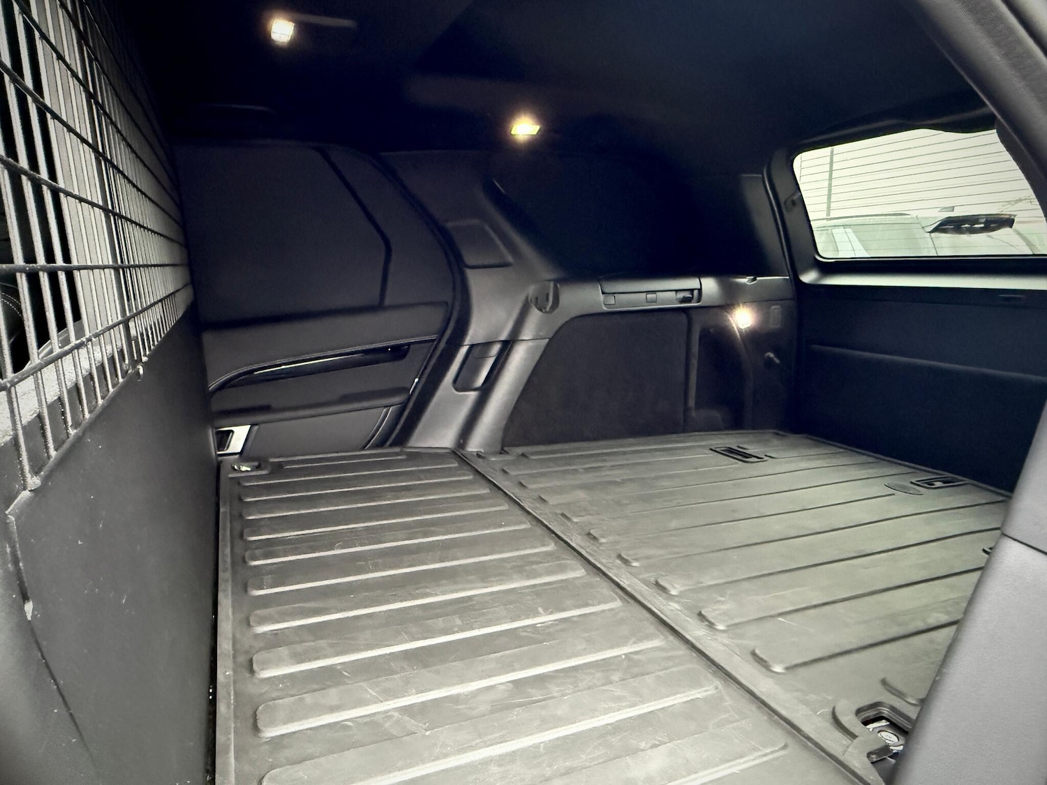 Used Land Rover Discovery 2025 for sale - 77266613: Photo 26