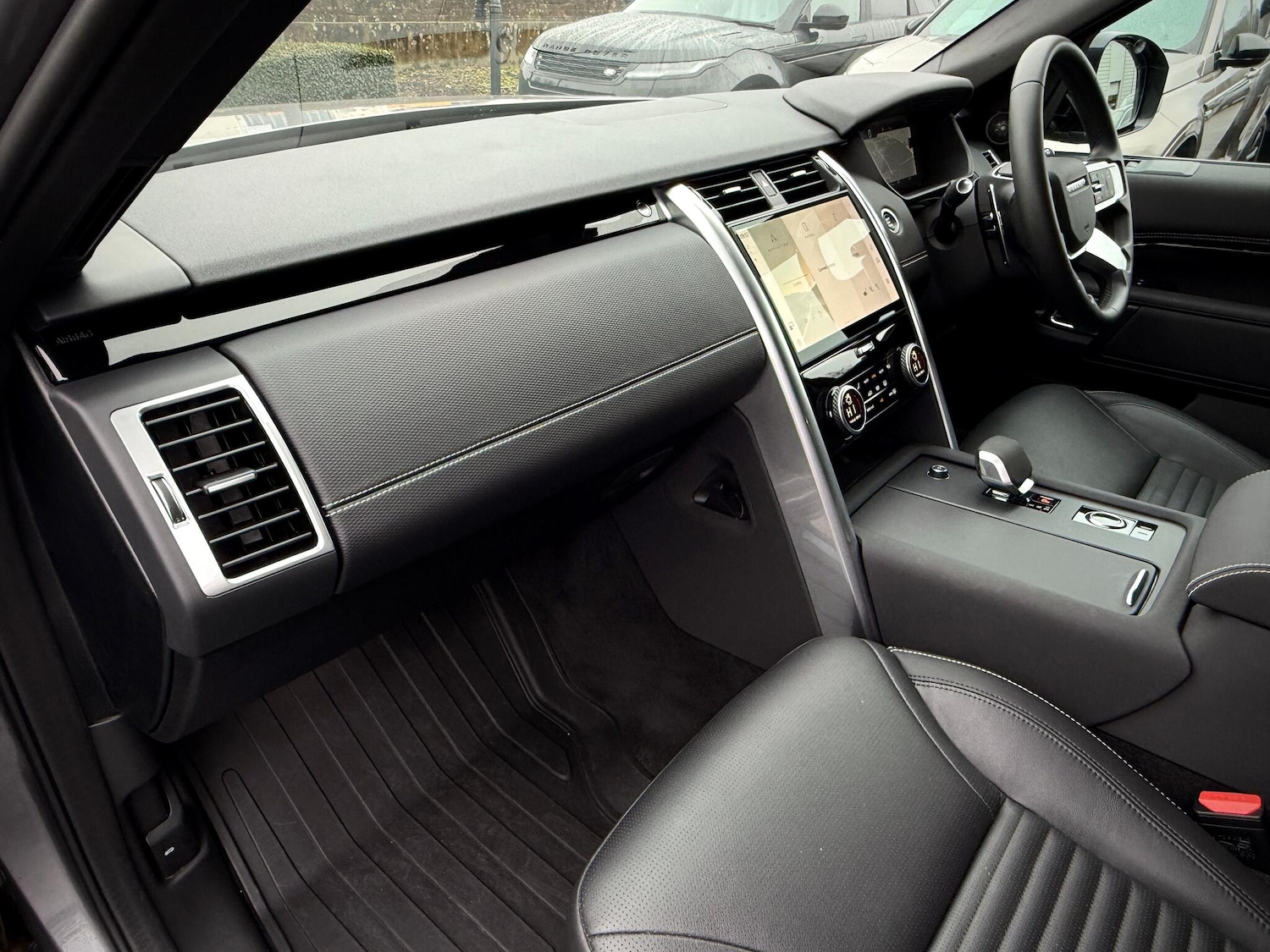 Used Land Rover Discovery 2025 for sale - 77266613: Photo 35