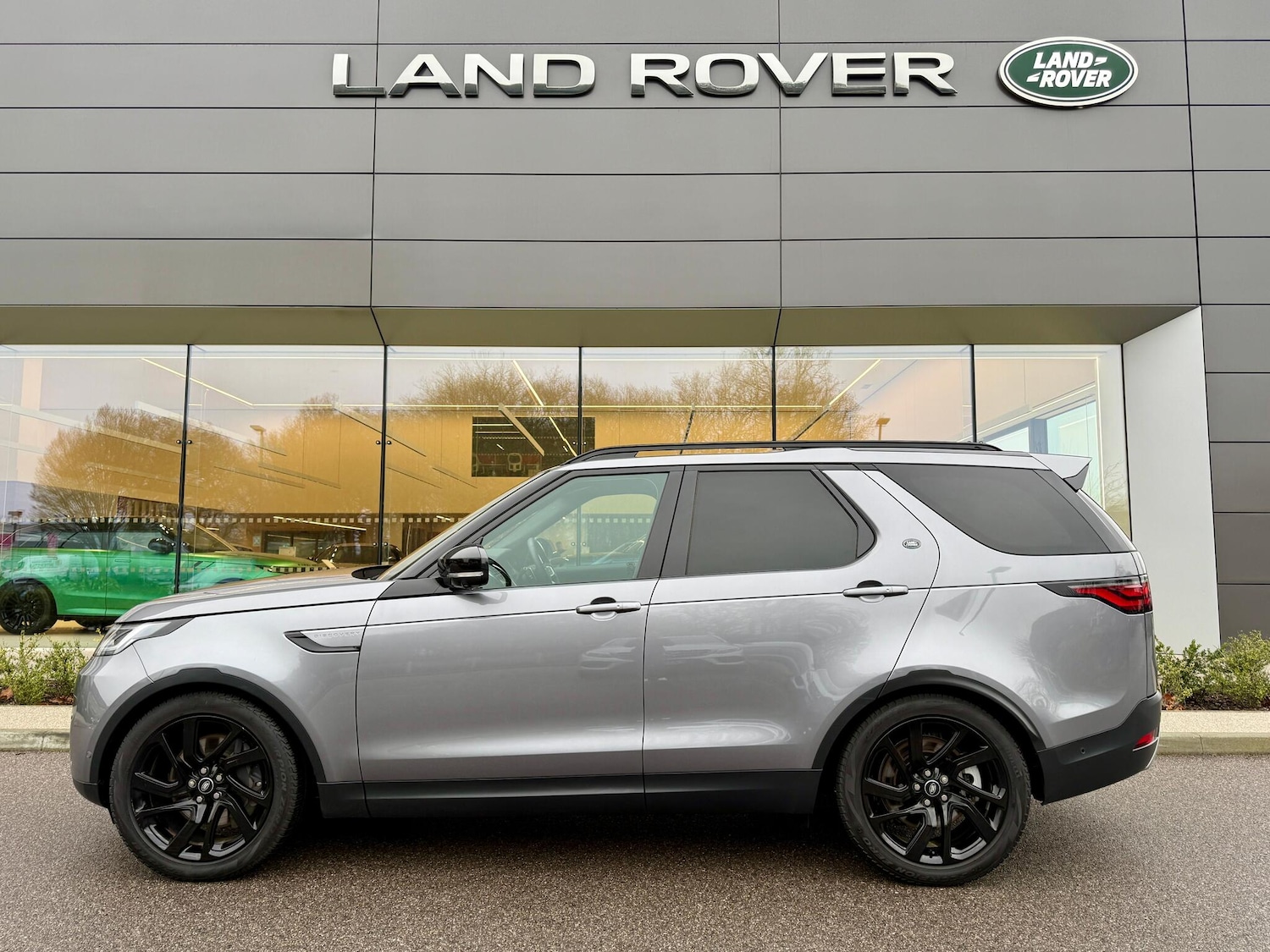 Used Land Rover Discovery 2025 for sale - 77266613: Photo 7