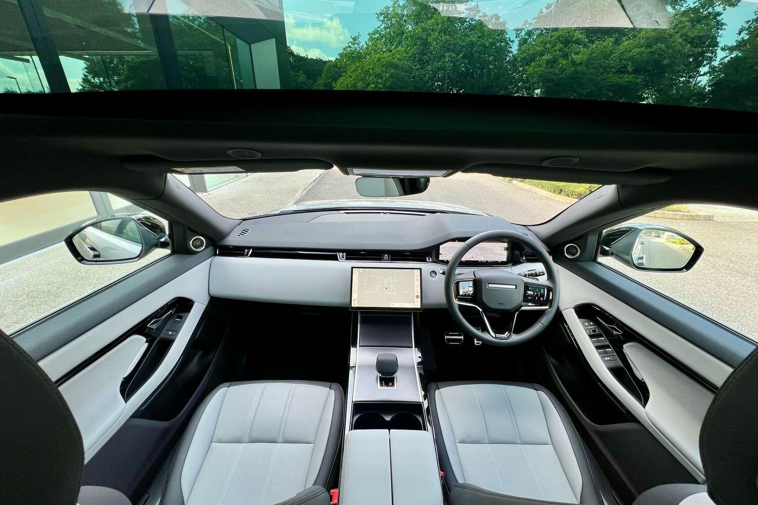 Used Land Rover Range Rover Evoque 2025 for sale - 77331470: Photo 3