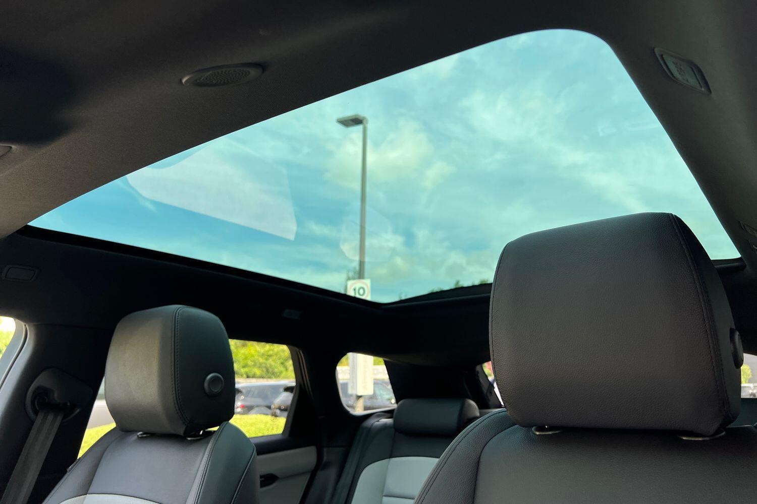 Used Land Rover Range Rover Evoque 2025 for sale - 77331470: Photo 4