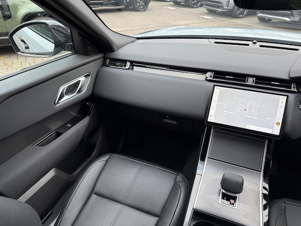 Used Land Rover Range Rover Velar 2025 for sale - 76294510: Photo 24