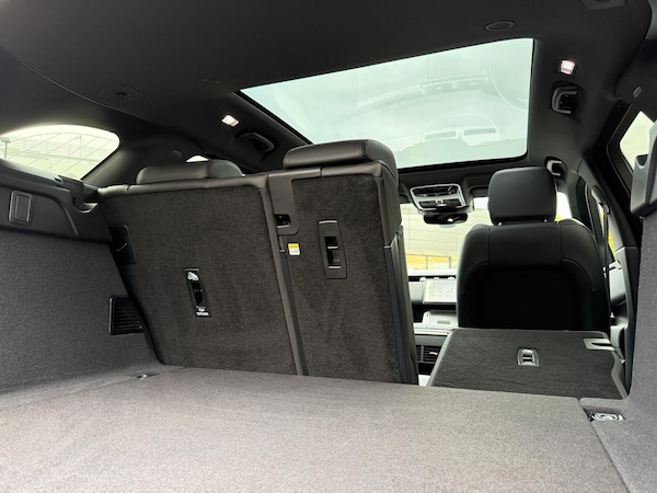 Used Land Rover Range Rover Velar 2025 for sale - 76294510: Photo 39
