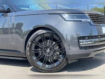 Used Land Rover Range Rover 2025 for sale - 76953101: Photo