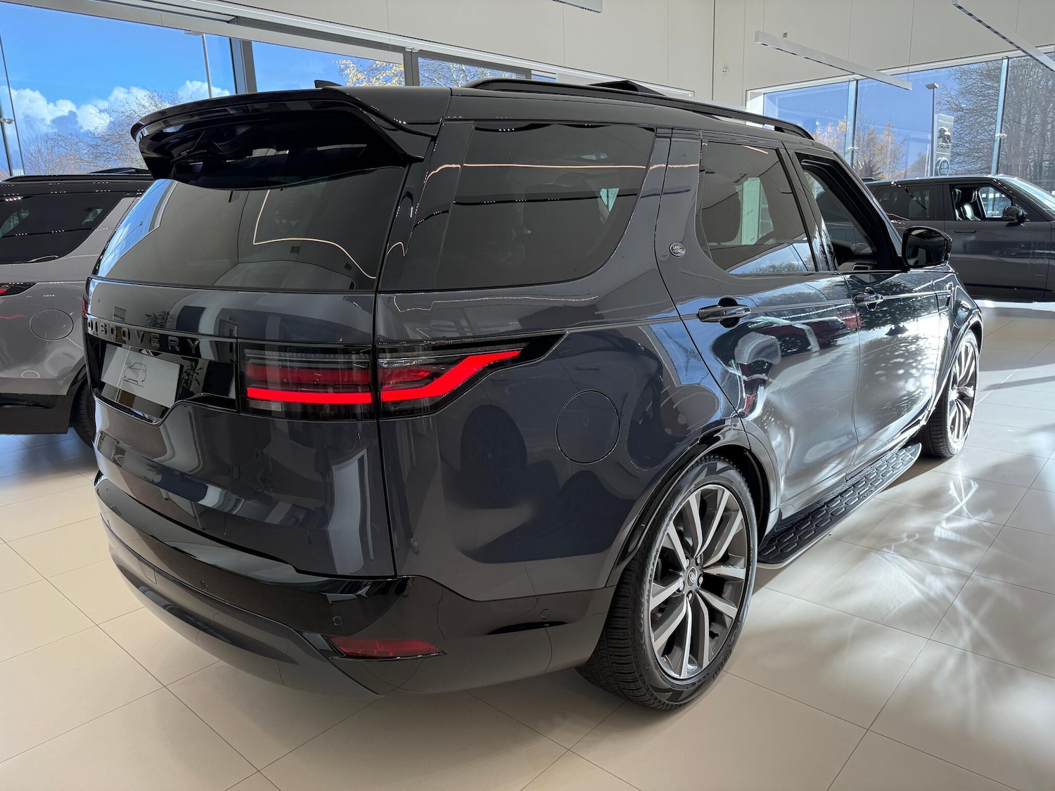 Used Land Rover Discovery 2025 for sale - 77098097: Photo 12