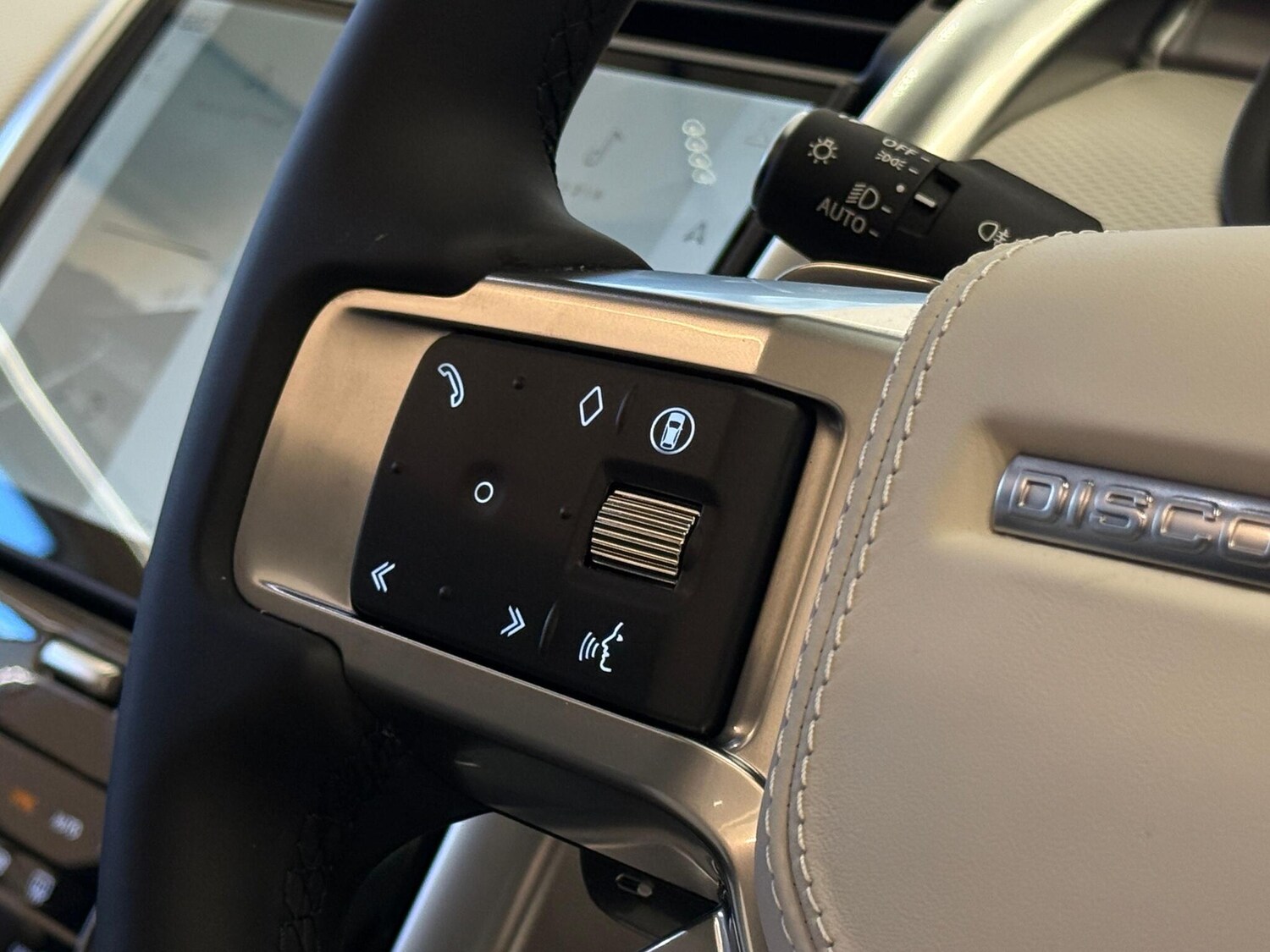 Used Land Rover Discovery 2025 for sale - 77098097: Photo 51