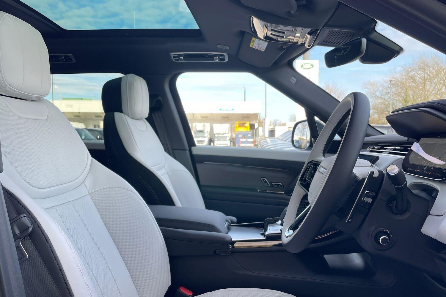 Used Land Rover Range Rover Sport 2025 for sale - 76270606: Photo 45