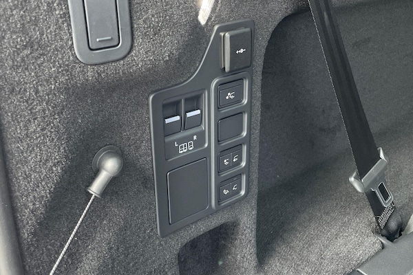 Used Land Rover Discovery 2025 for sale - 76189375: Photo 38