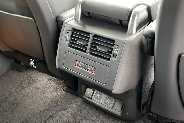 Used Land Rover Discovery 2025 for sale - 76189375: Photo 44