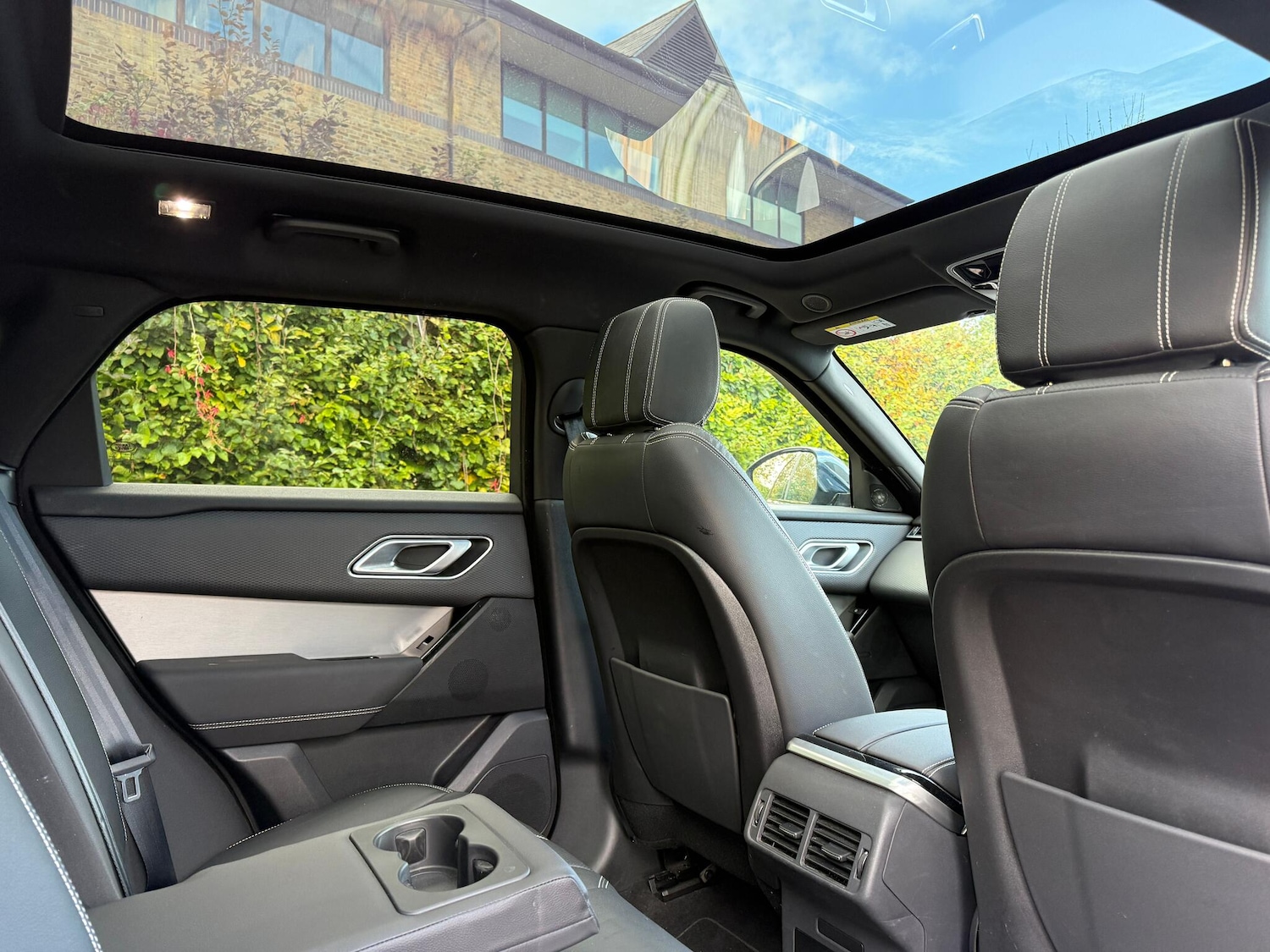 Used Land Rover Range Rover Velar 2022 for sale - 76371557: Photo 28