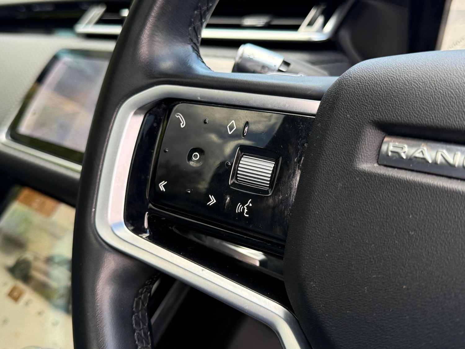 Used Land Rover Range Rover Velar 2022 for sale - 76371557: Photo 44