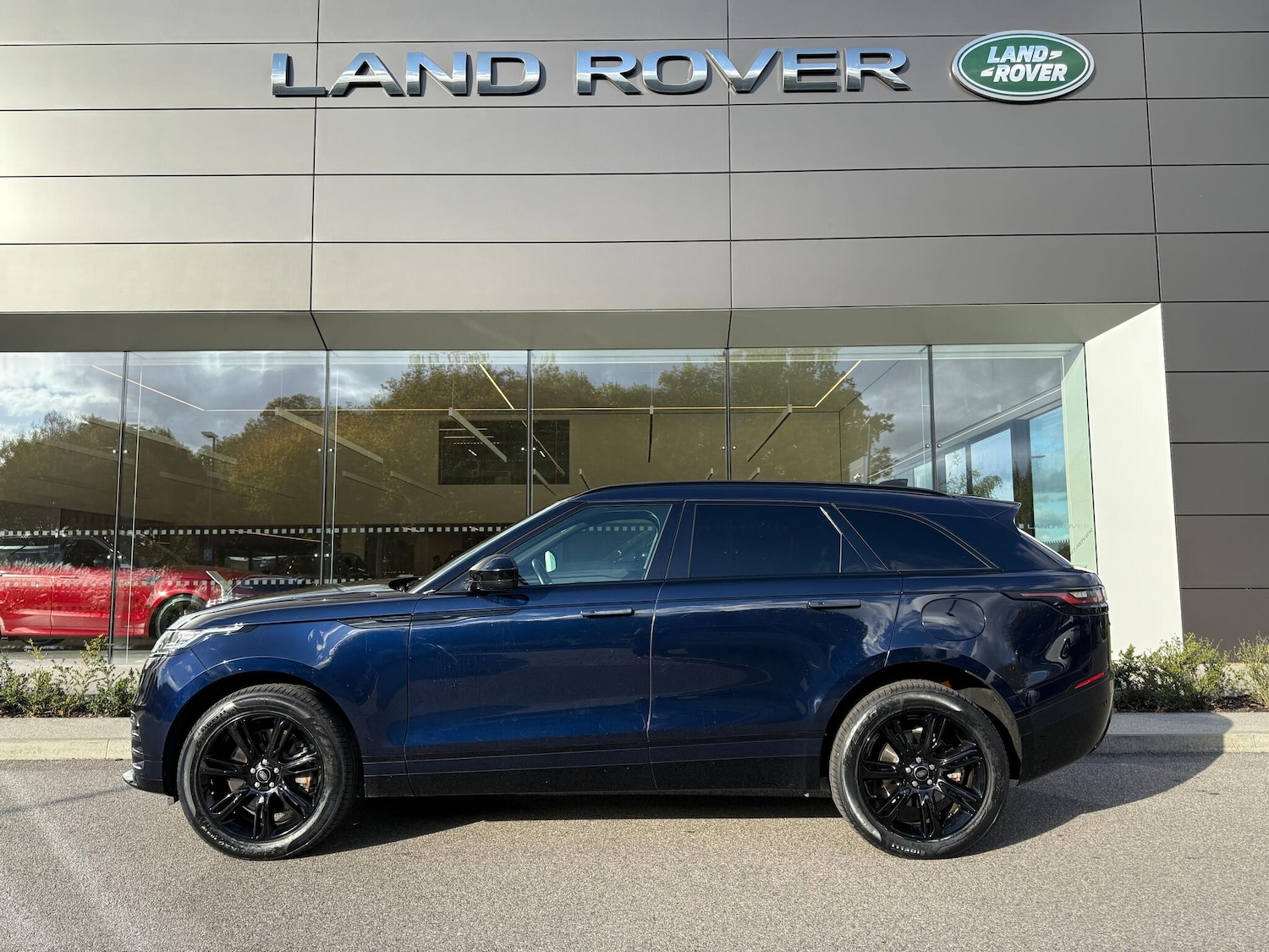 Used Land Rover Range Rover Velar 2022 for sale - 76371557: Photo 8