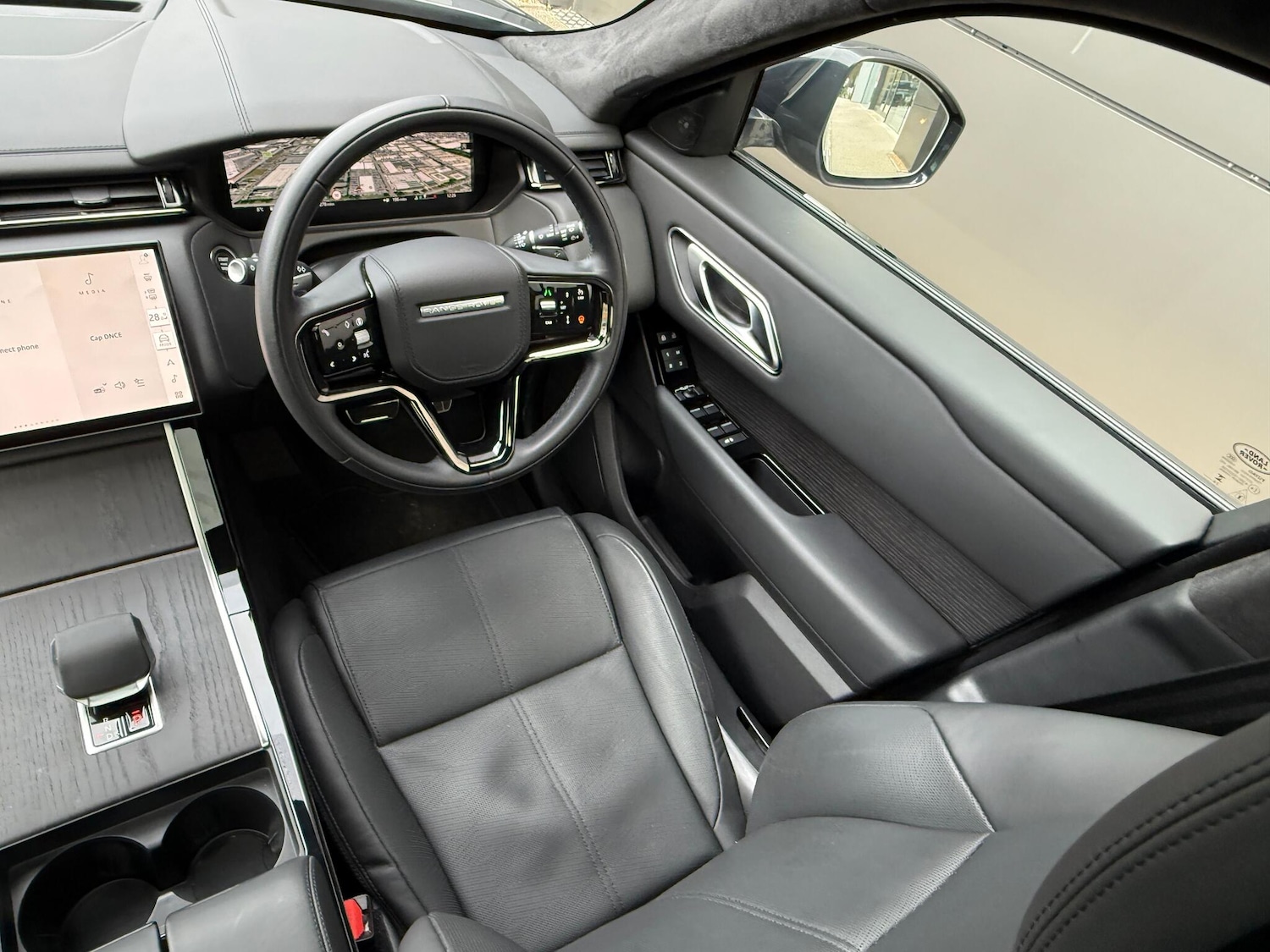 Used Land Rover Range Rover Velar 2025 for sale - 76608462: Photo 28