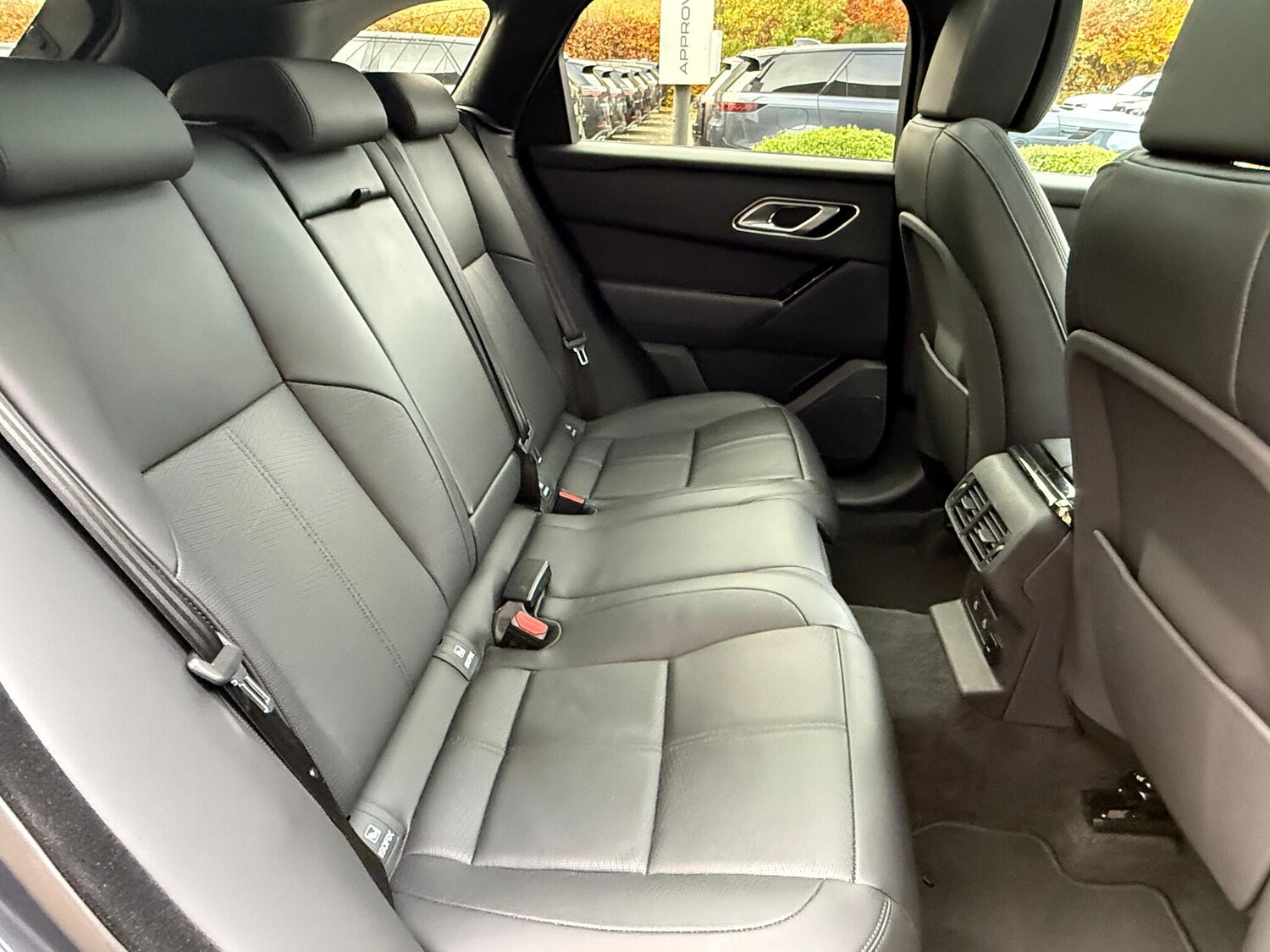 Used Land Rover Range Rover Velar 2025 for sale - 76608462: Photo 34