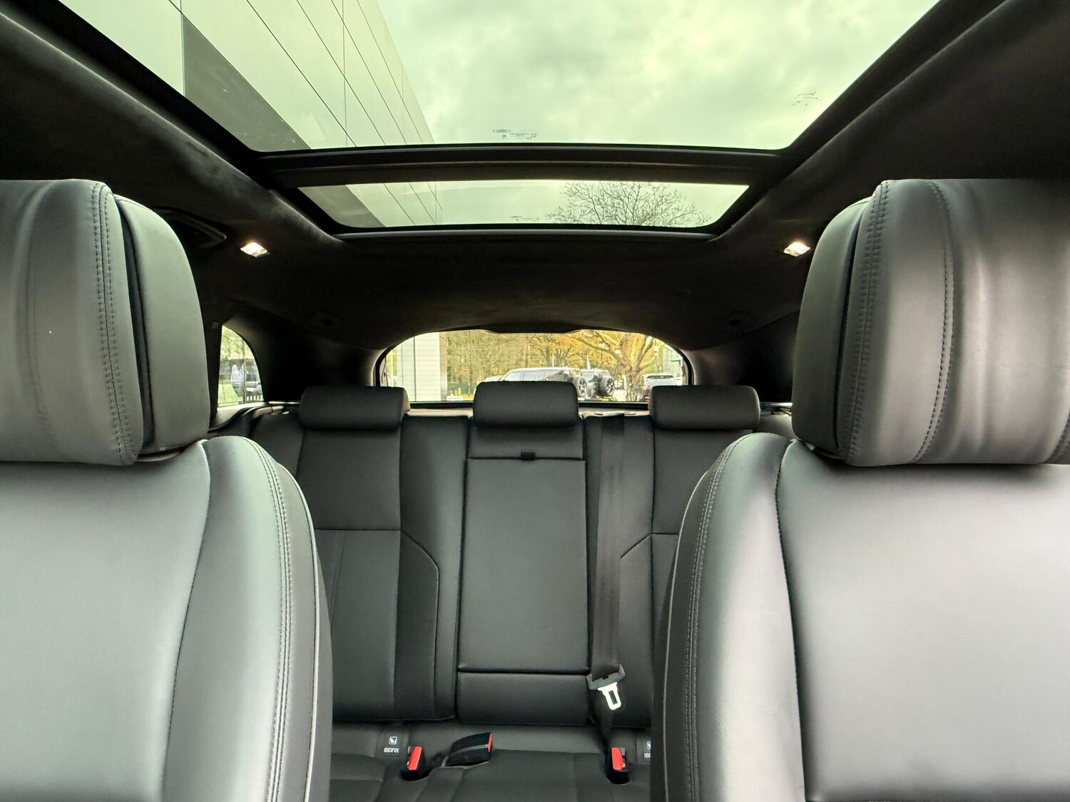 Used Land Rover Range Rover Velar 2025 for sale - 76608462: Photo 38