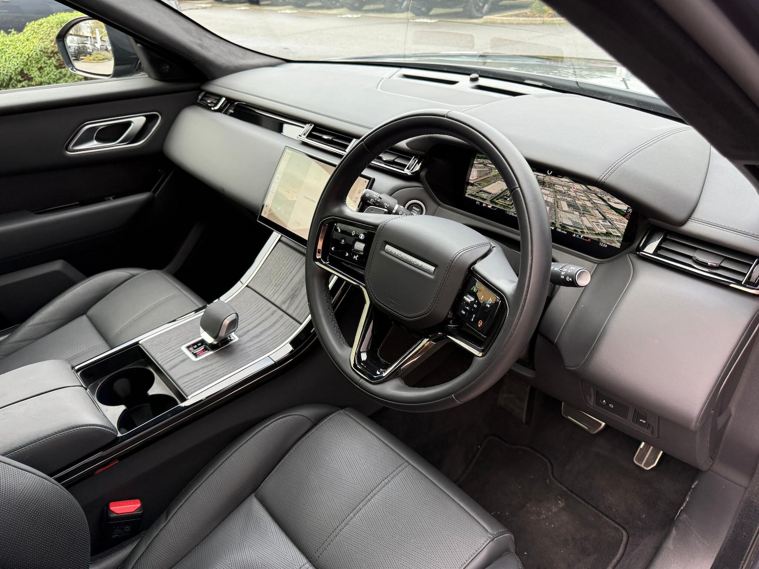 Used Land Rover Range Rover Velar 2025 for sale - 76608462: Photo 41