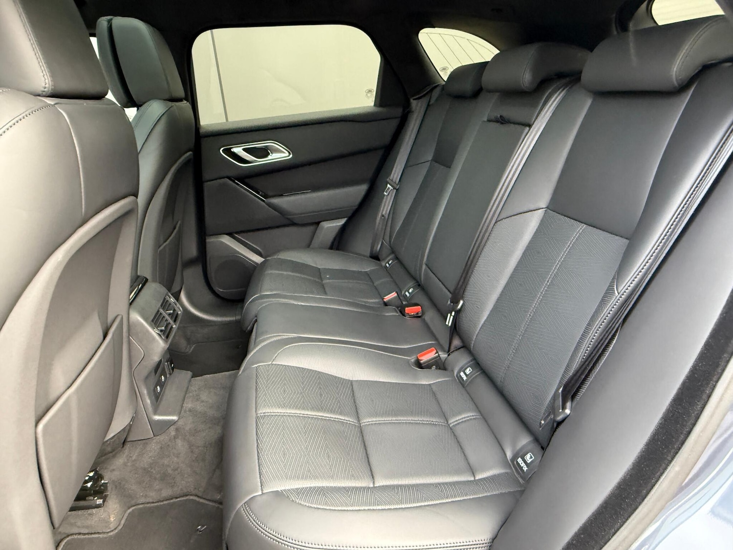 Used Land Rover Range Rover Velar 2025 for sale - 76608462: Photo 48