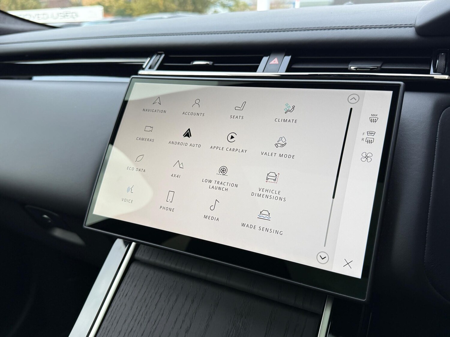 Used Land Rover Range Rover Velar 2025 for sale - 76608462: Photo 54