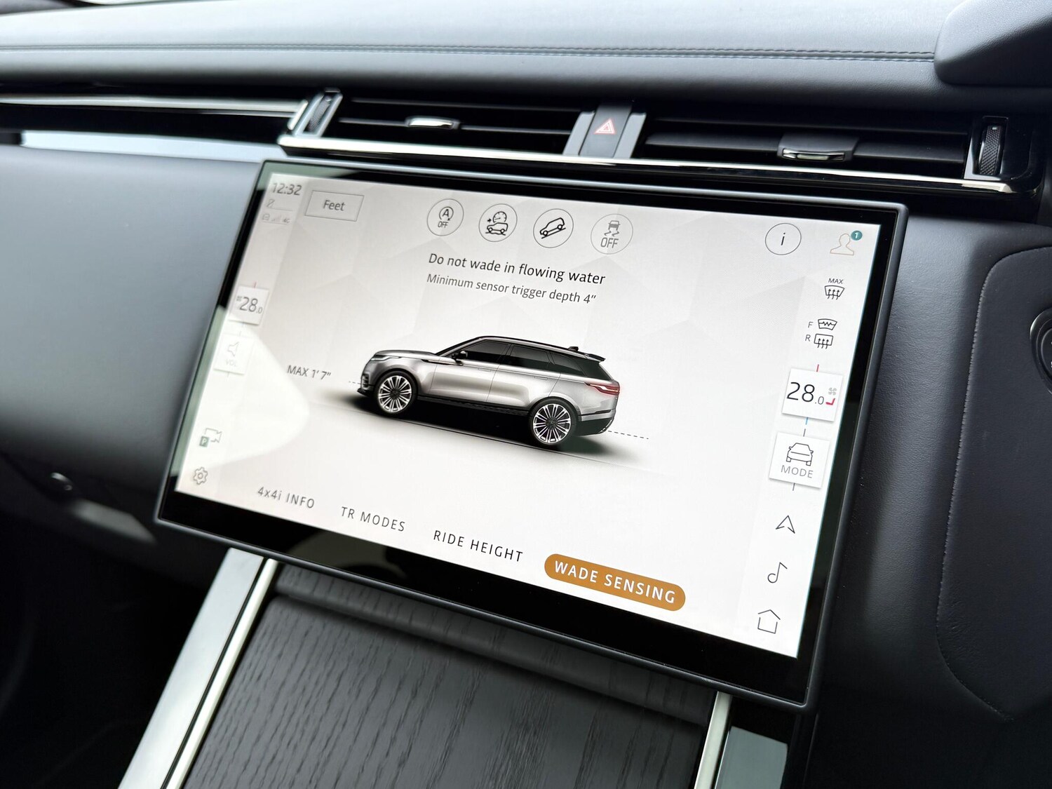 Used Land Rover Range Rover Velar 2025 for sale - 76608462: Photo 58