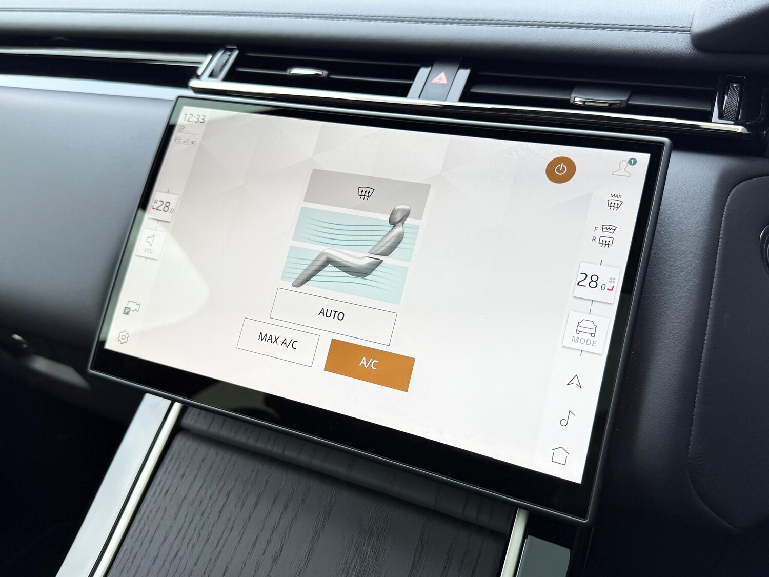 Used Land Rover Range Rover Velar 2025 for sale - 76608462: Photo 61