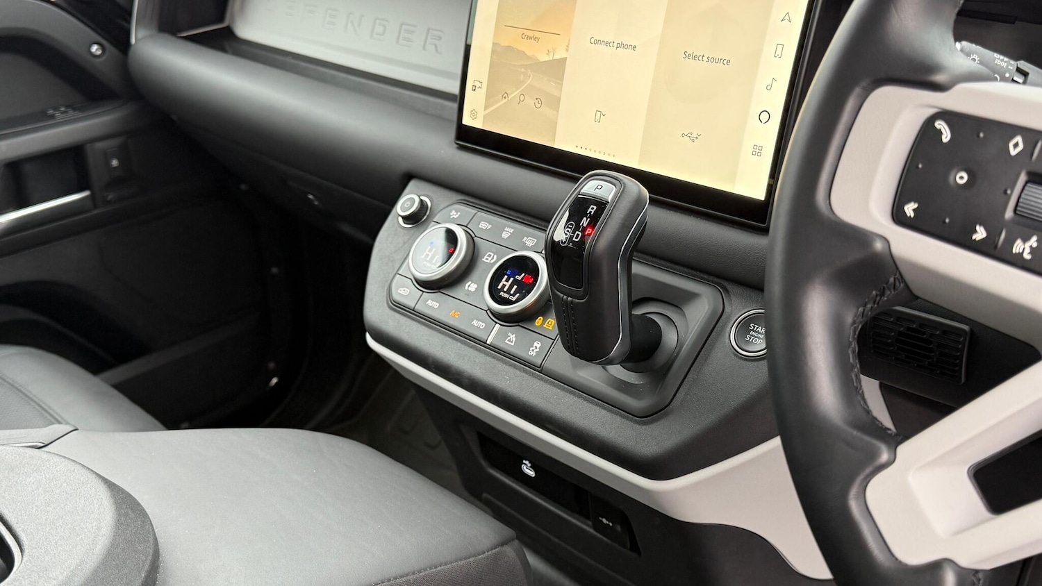 Used Land Rover Defender 2025 for sale - 77131071: Photo 40