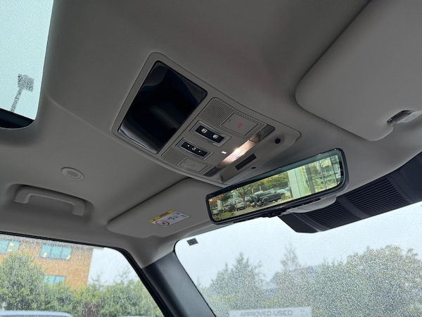 Used Land Rover Defender 110 2024 for sale - 76159050: Photo 28