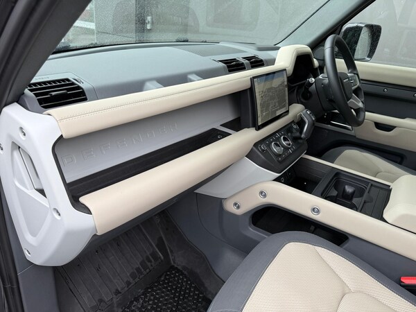 Used Land Rover Defender 110 2024 for sale - 76159050: Photo 45