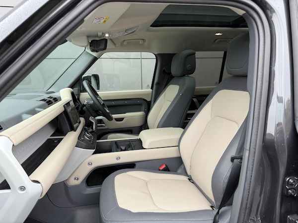 Used Land Rover Defender 110 2024 for sale - 76159050: Photo 46