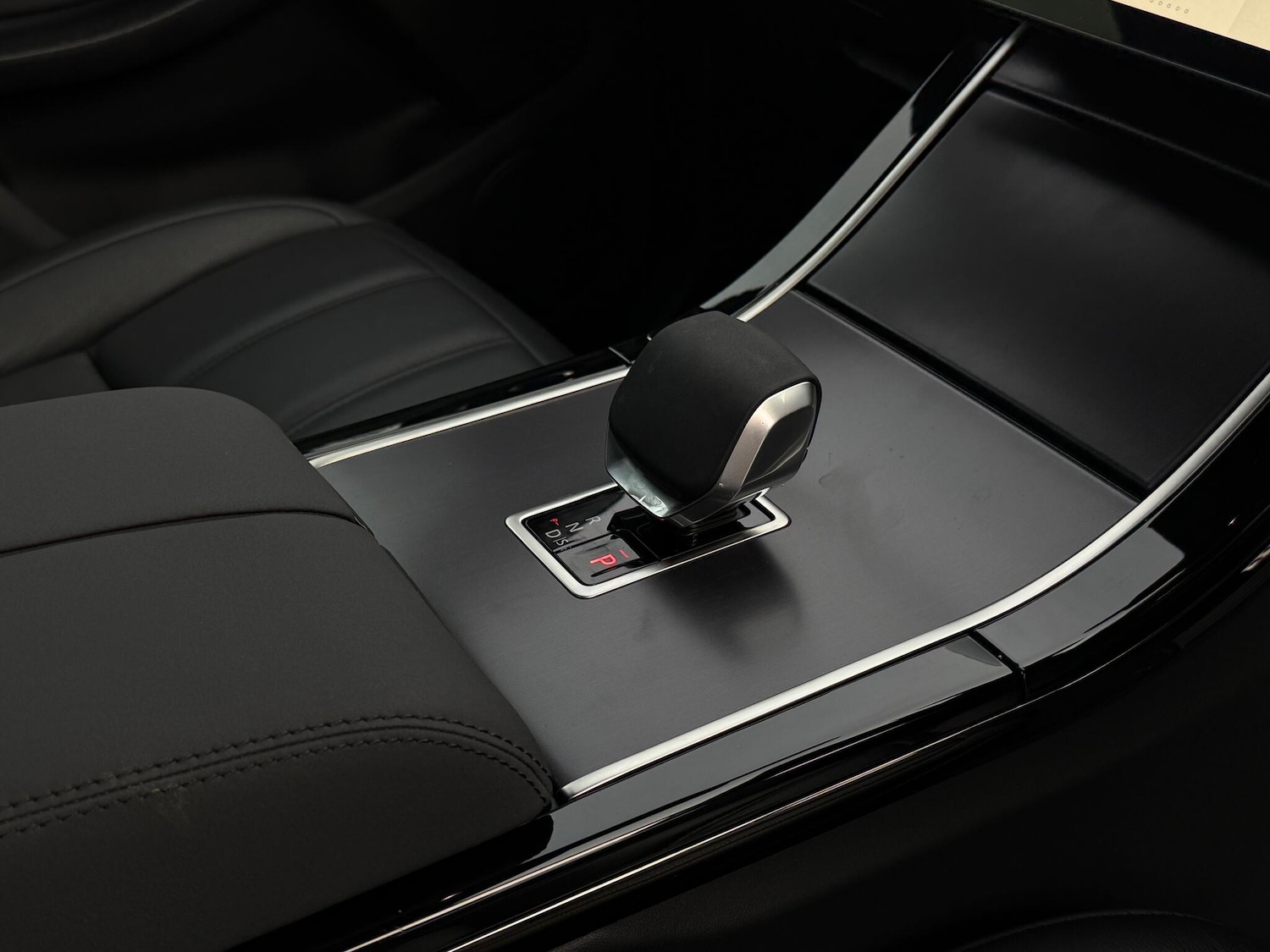 Used Land Rover Range Rover Evoque 2025 for sale - 77001079: Photo 25