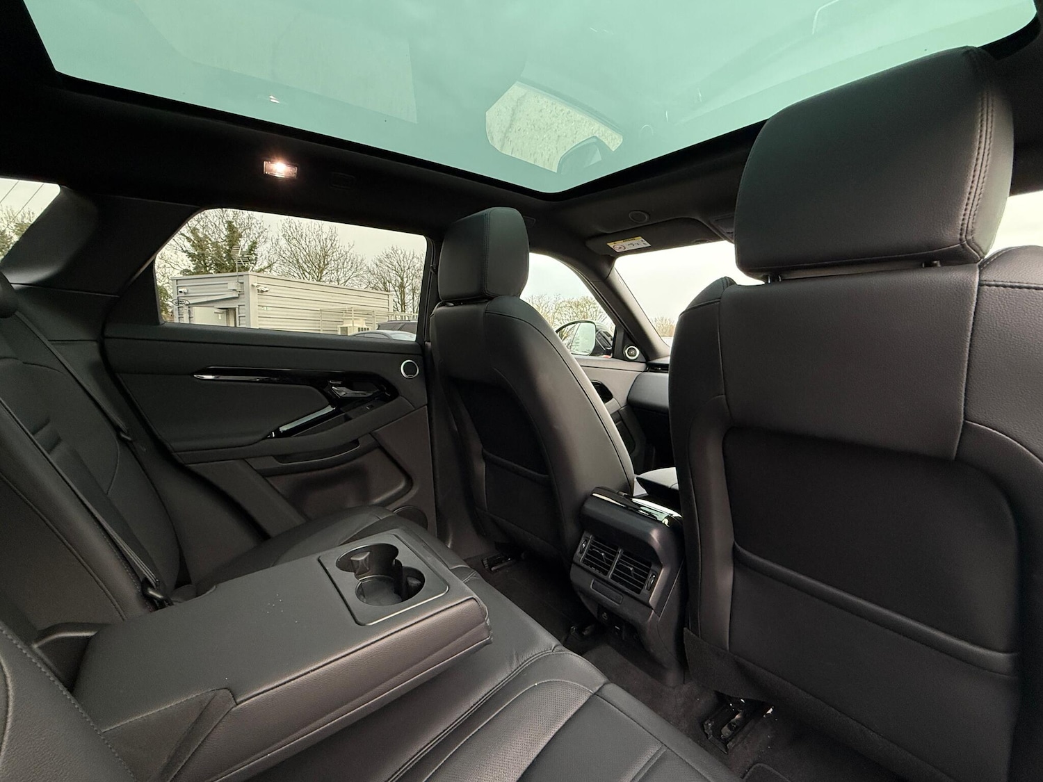 Used Land Rover Range Rover Evoque 2025 for sale - 77001079: Photo 32