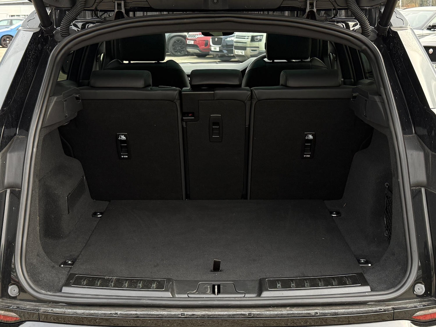 Used Land Rover Range Rover Evoque 2025 for sale - 77001079: Photo 35