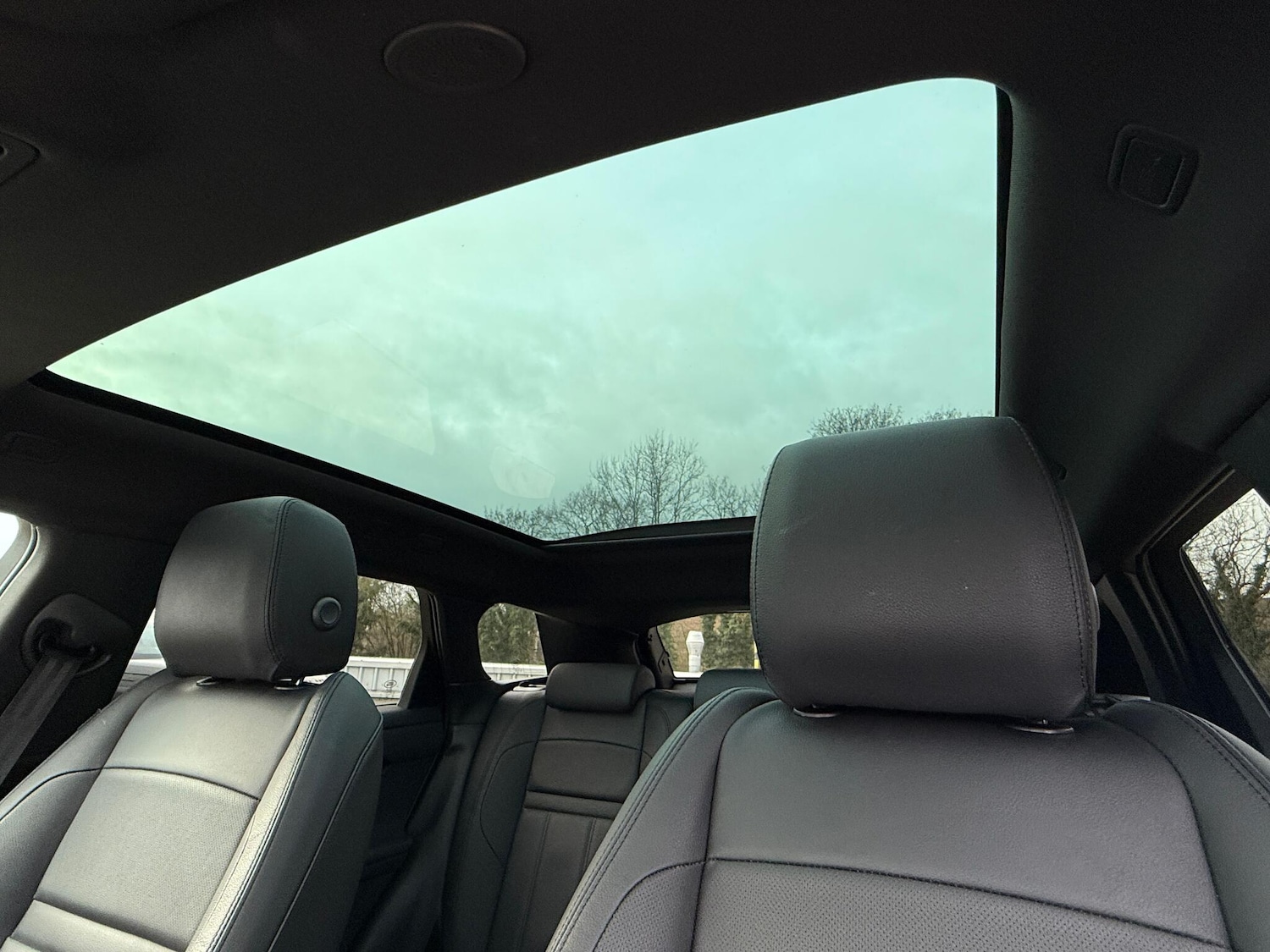 Used Land Rover Range Rover Evoque 2025 for sale - 77001079: Photo 4