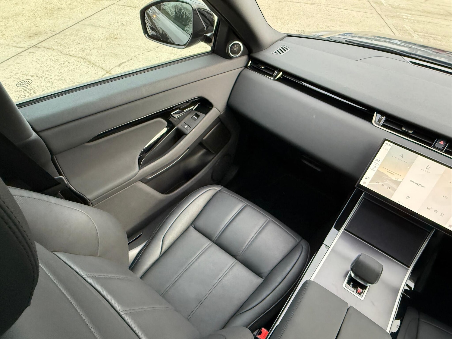 Used Land Rover Range Rover Evoque 2025 for sale - 77001079: Photo 41