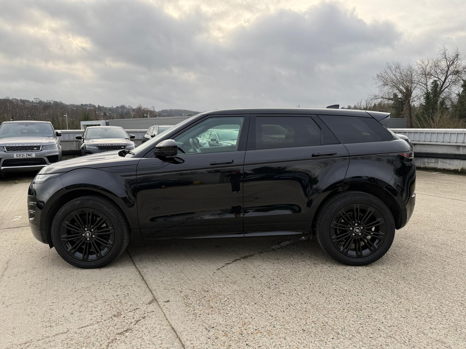 Used Land Rover Range Rover Evoque 2025 for sale - 77001079: Photo 7